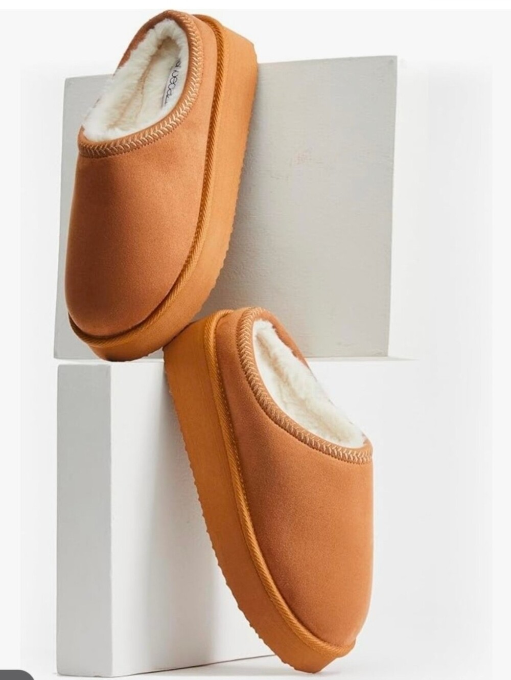NEW Hailey Platform Fuzzie Size 8